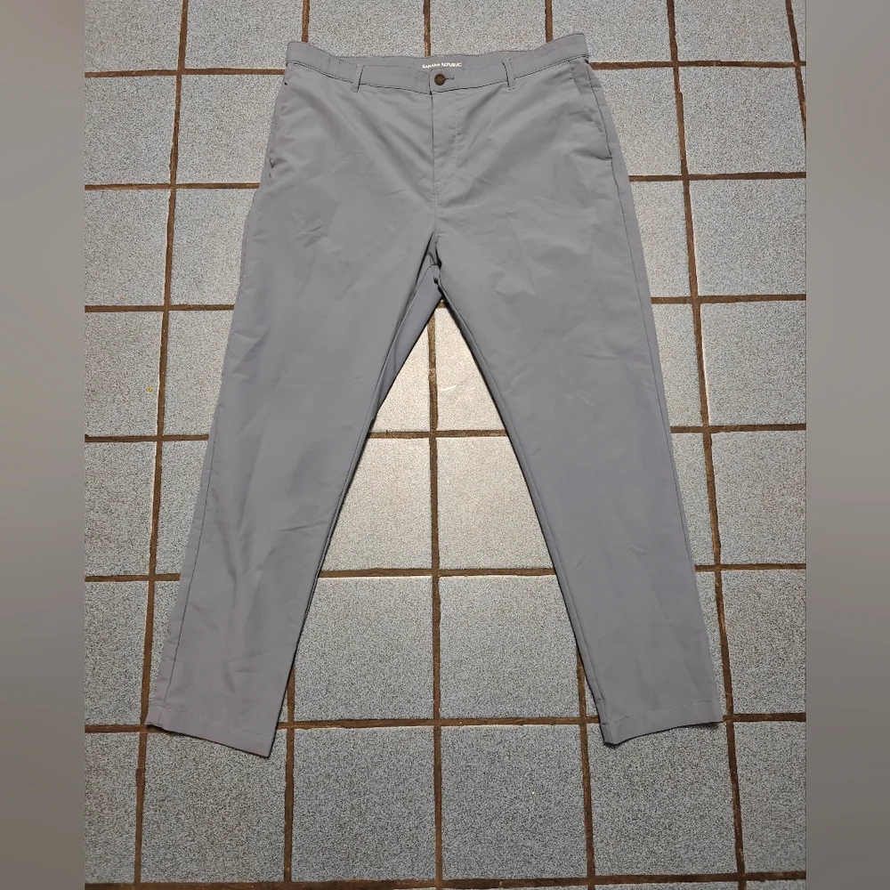 Banana Republic Ligh Blue Men's Pants Size 40/32